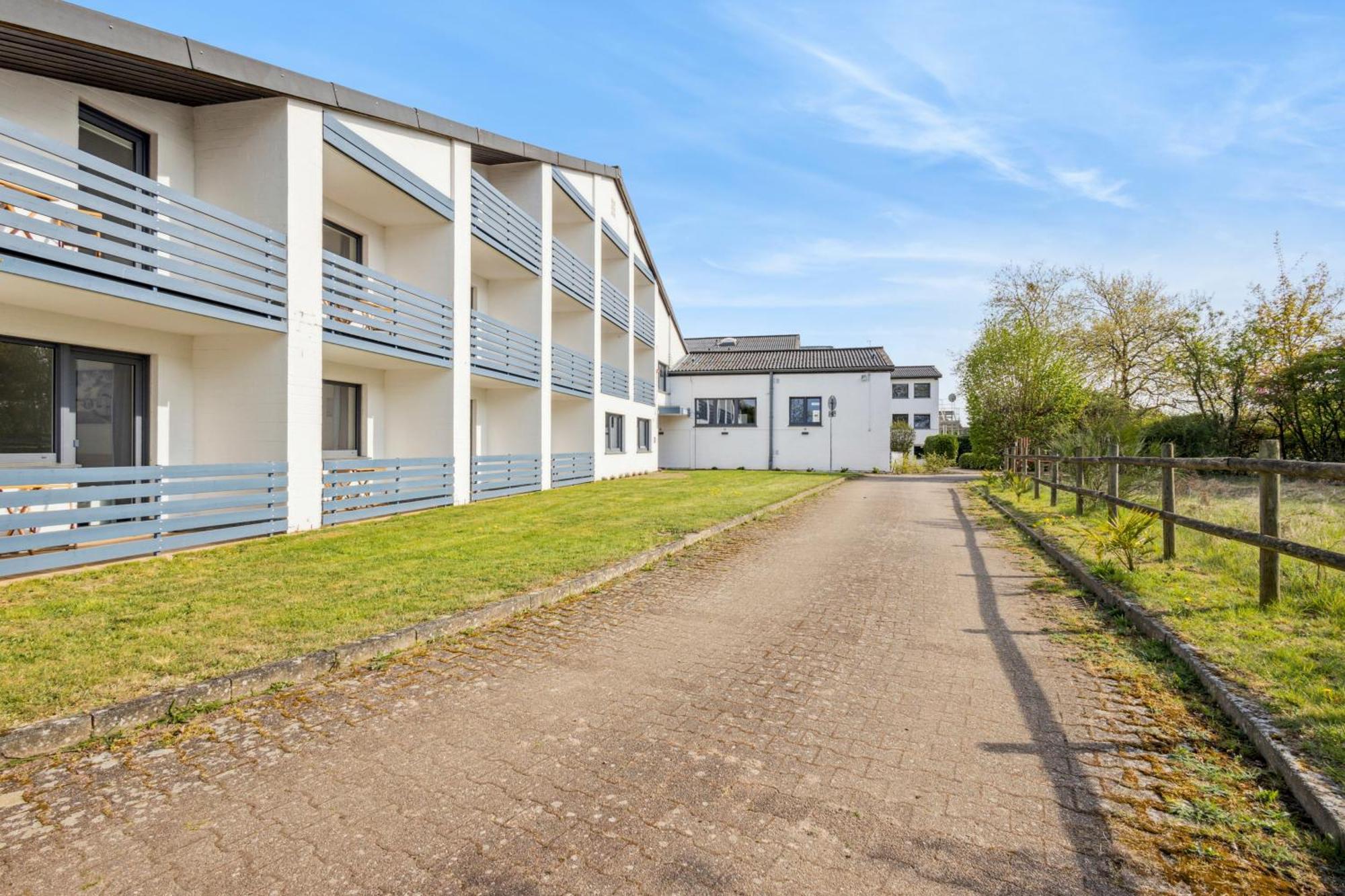 Sali Homes - Ferienwohnung In Kevelaer - Basic Luaran gambar