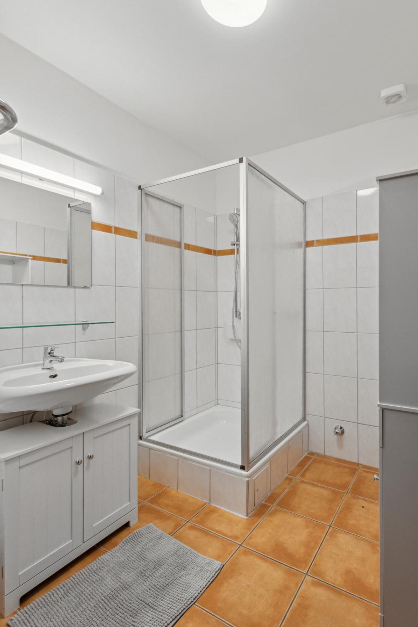 Sali Homes - Ferienwohnung In Kevelaer - Basic Luaran gambar